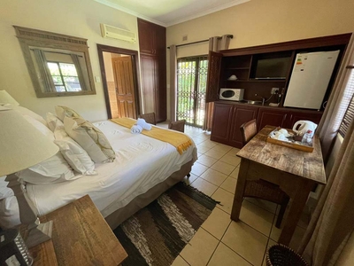 King or Twin Bedroom