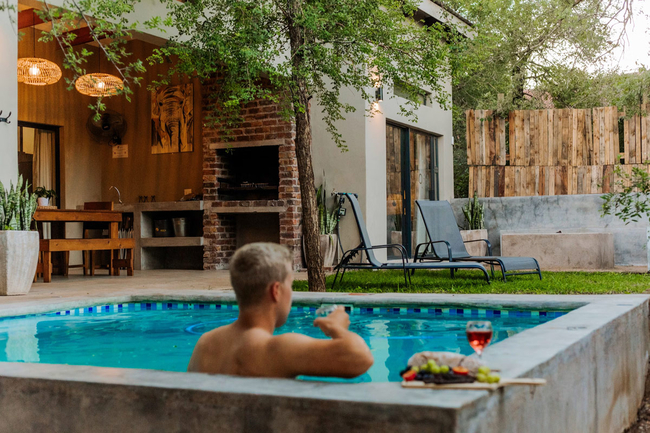 Luxury Bush Villa Bird