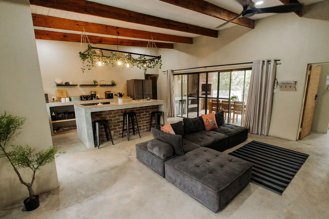 Luxury Bush Villa Bird