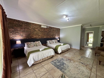 Airport Bird & Game Lodge