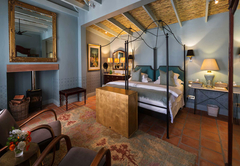 Akademie Street Boutique Hotel