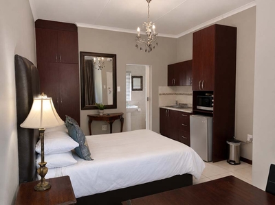 Room 5 (Standard)
