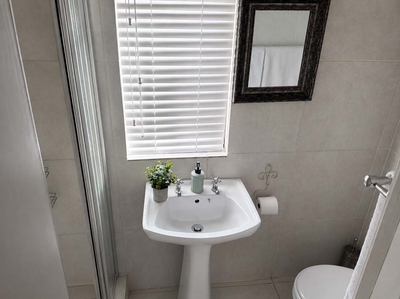 Room 5 (Standard)