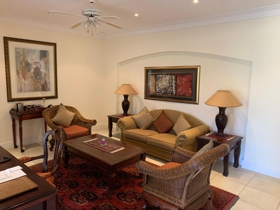 Deluxe Suite 9