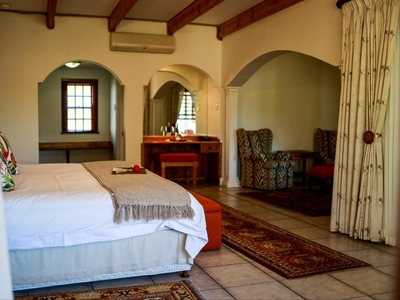 Pool Suite 7
