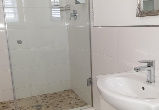 Standard Twin - En-suite