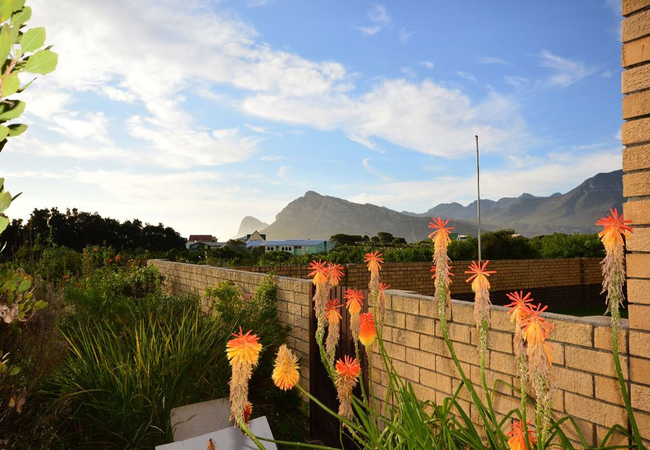 Ambleside on Pringle Bay