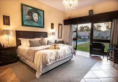 Luxury King Garden Suite