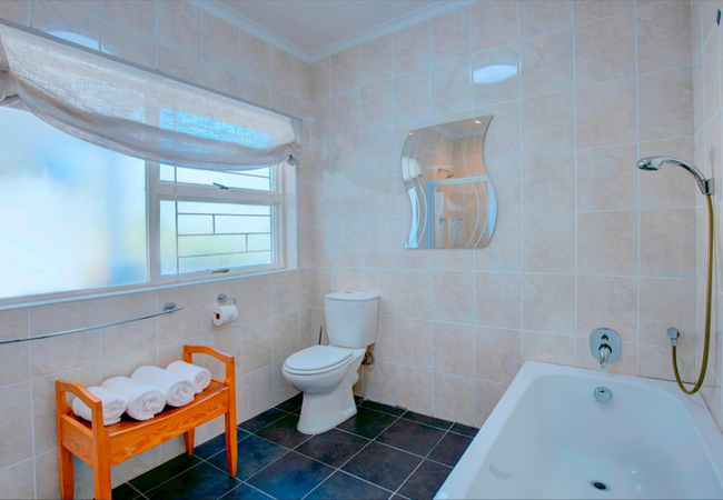 Room 3 Deluxe Queen extra length