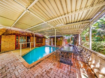 Amper Bo Guest House