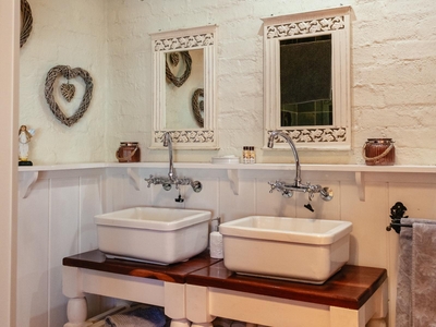 Apartments Ground Floor (Victorian Bath)