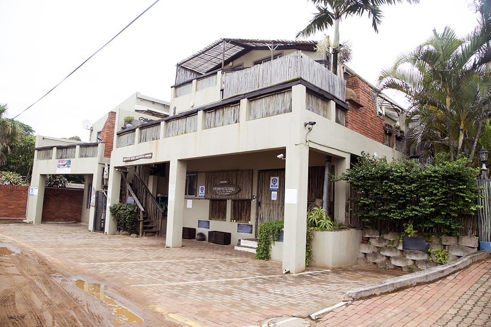 Ansteys Beach Backpackers