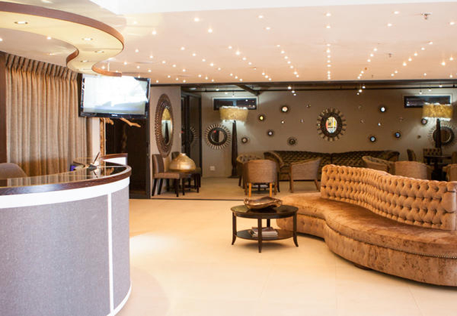 Aquarius luxury suites