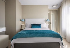 Three Bedroom Luxury Suite - 5 Sleeper