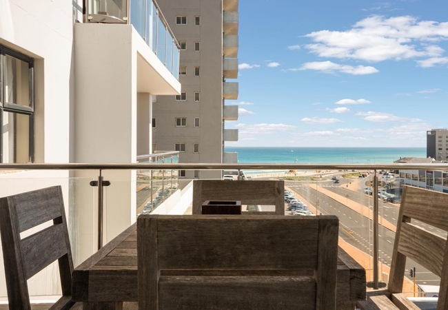 Three Bedroom Luxury Suite - 6 Sleeper