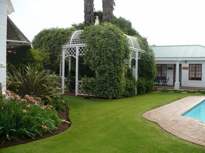 A Tapestry Garden Guest House