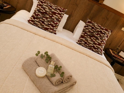 Comfort twin/king with shower