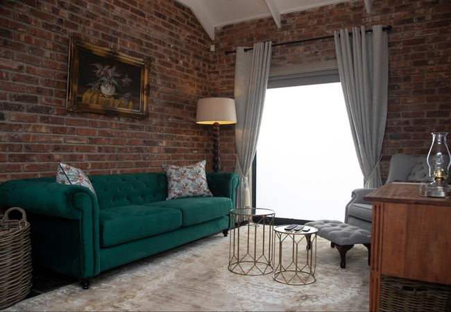 Autumn Leaf @ Tarry-Stone