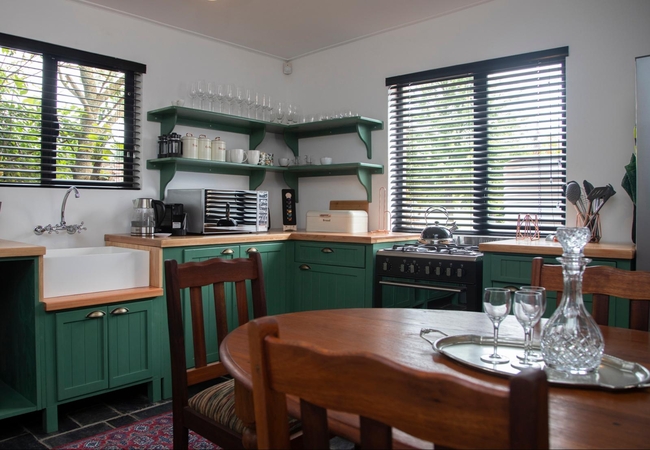 Autumn Leaf @ Tarry-Stone