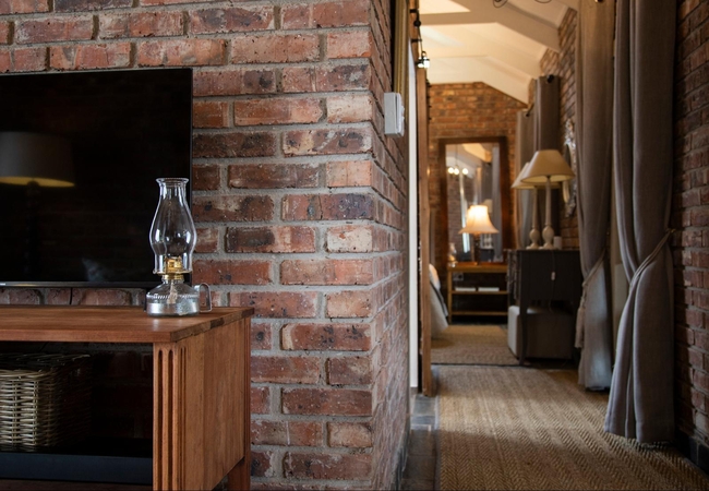 Autumn Leaf @ Tarry-Stone