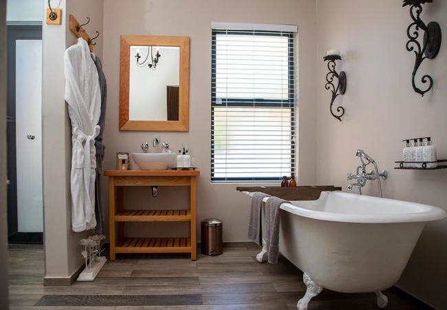 Autumn Leaf @ Tarry-Stone