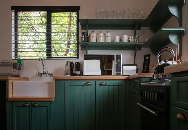 Autumn Leaf @ Tarry-Stone