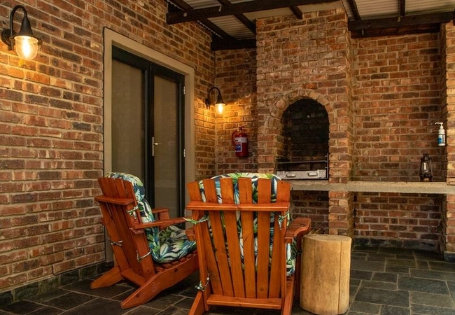 Autumn Leaf @ Tarry-Stone