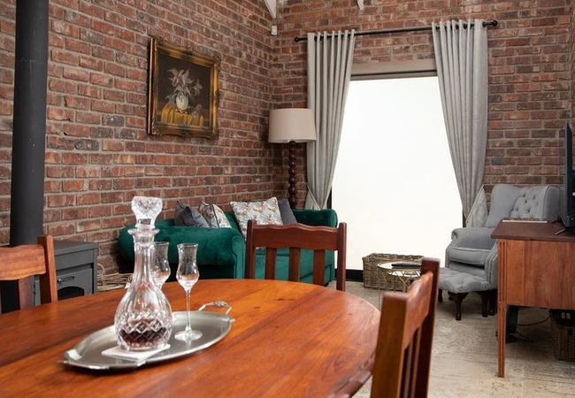 Autumn Leaf @ Tarry-Stone