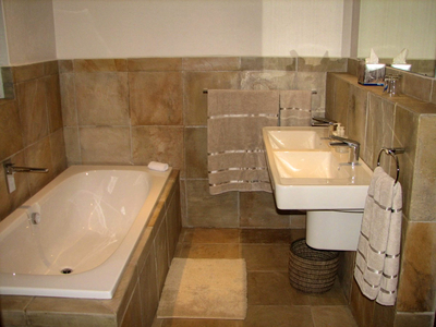 Avocado Grove Guest House