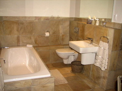 Avocado Grove Guest House