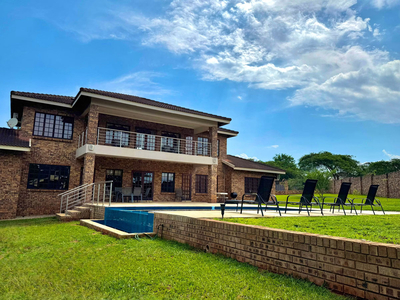 Avocado Grove Guest House
