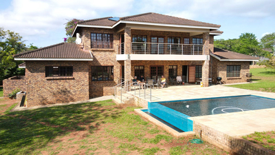 Avocado Grove Guest House