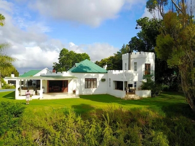 Manor House - The Castle Flatlet