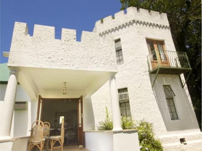 Manor House - The Castle Flatlet