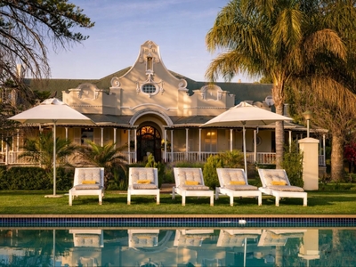 Bakenskraal Ostrich Palace