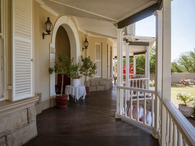 Bakenskraal Ostrich Palace