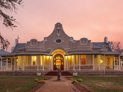 Bakenskraal Ostrich Palace