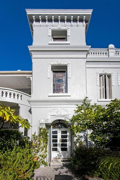 Barry Hall Apartments