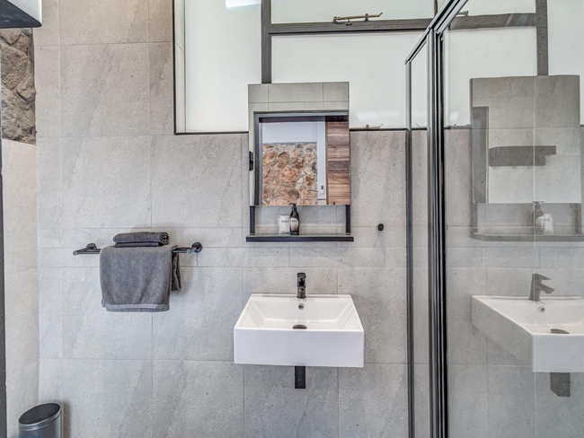 Single Petit Room
