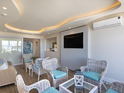 Communal lounge / TV room