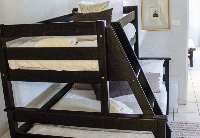 Family Apartment Pigeonwood - tri-bunk bed