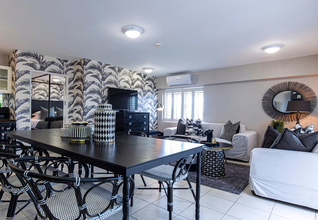 The Clifton Mansion Apartment