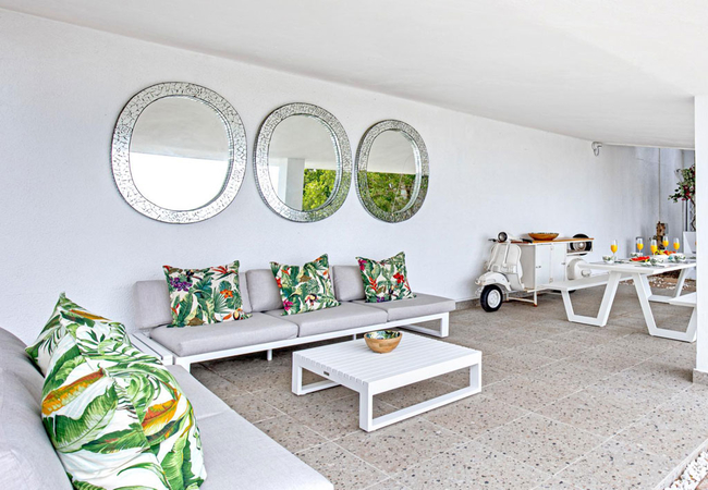 The Clifton Mansion Apartment