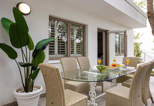 The Clifton Mansion Apartment