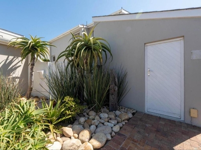 Beach Villa @ Woodbridge Island