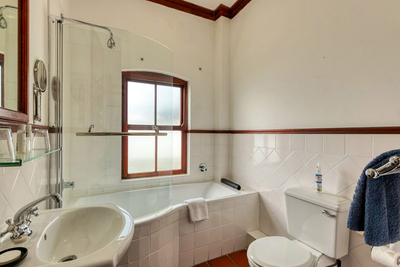 Premium Queen Room with Sea View