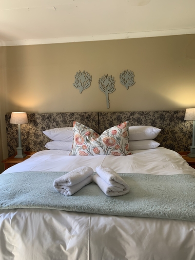 Standard 4 bedroom Cottage no.1