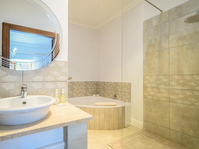 Farmhouse Luxury Double/Twin Rooms