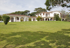 Bizafrika Guest Lodge & Conference Centre