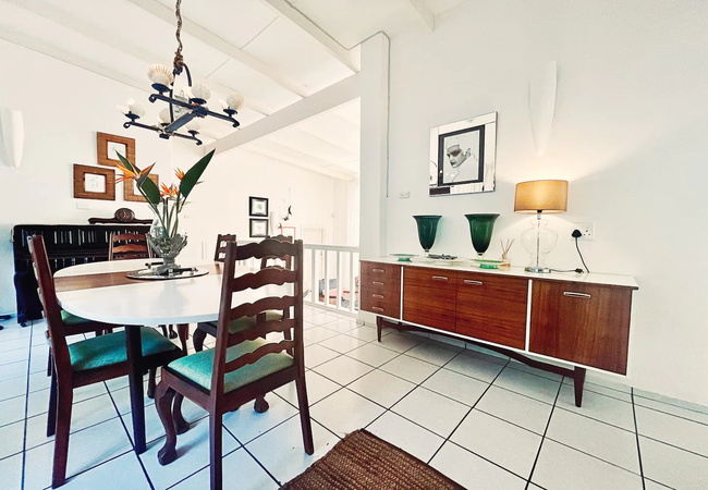 B\'Lenghi Beach House